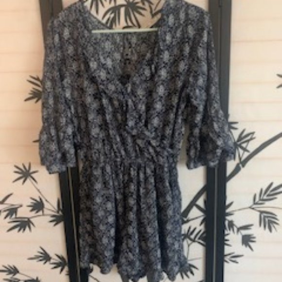 Adorable Abercrombie & Fitch Short Romper! Small - Picture 8 of 8